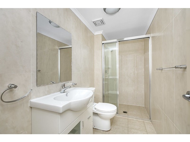 17/8-10 Lachlan Street, Liverpool NSW 2170