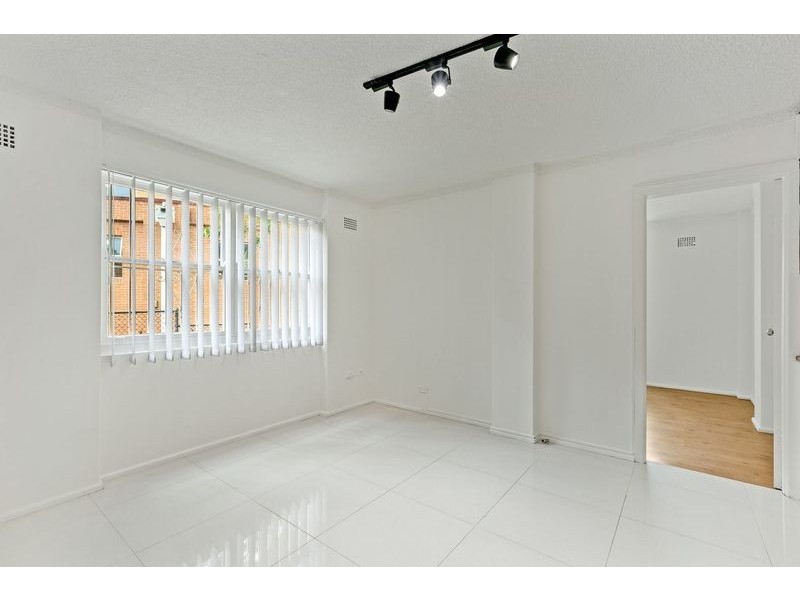 1/13-15 Glen Street, Marrickville NSW 2204