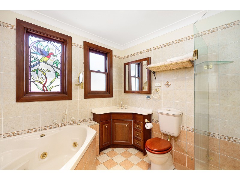 11 Lorraine Street, North Strathfield NSW 2137