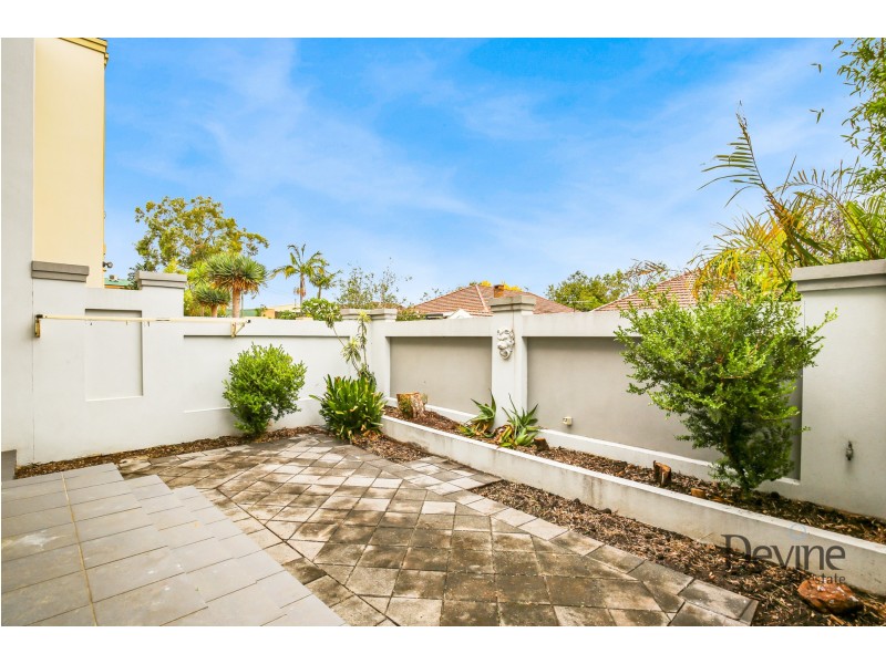 16 Farrow Lane, Tempe NSW 2044