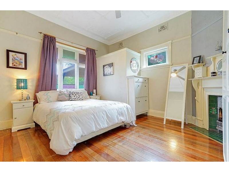 215 New Canterbury Road, Lewisham NSW 2049