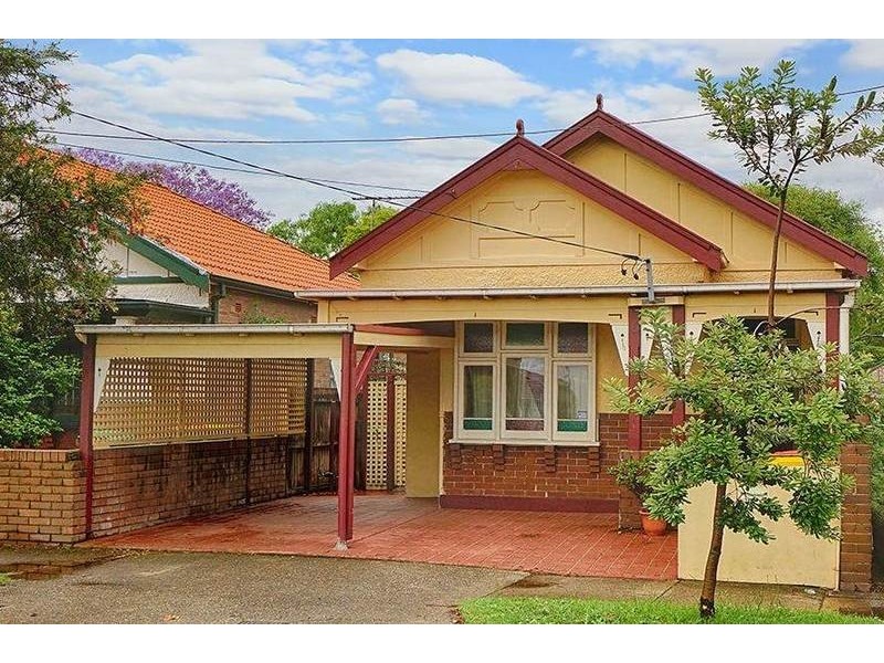 215 New Canterbury Road, Lewisham NSW 2049