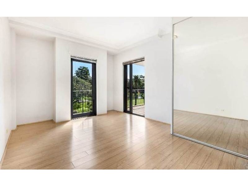 8/78 Burwood Road, Burwood NSW 2134