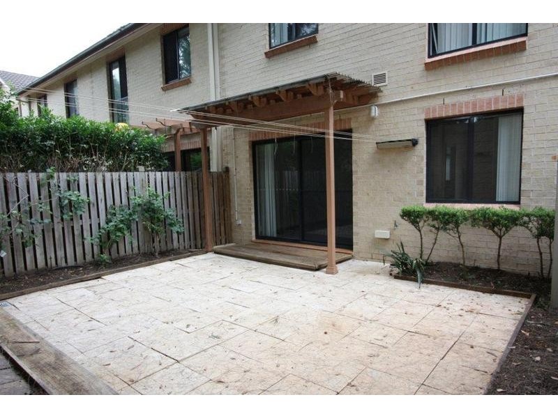 10 Hewin Close, Liberty Grove NSW 2138