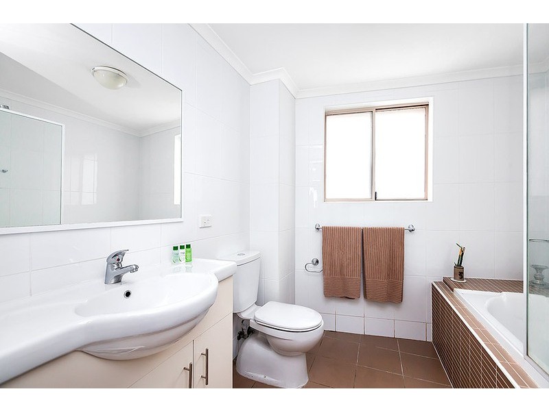 9/6-8 The Crescent, Homebush NSW 2140