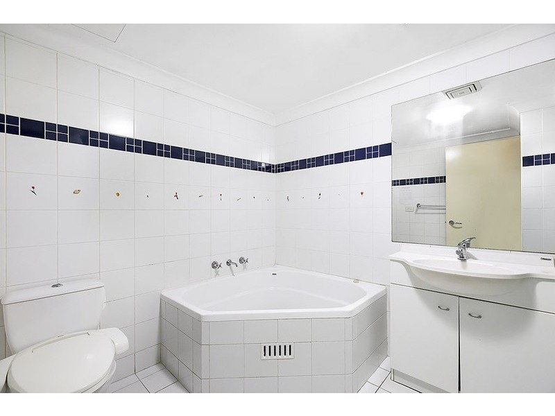 18/98 Chandos Street, Ashfield NSW 2131