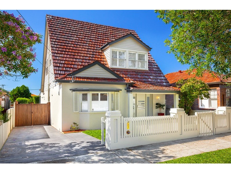 38 Arthur Street, Rodd Point NSW 2046