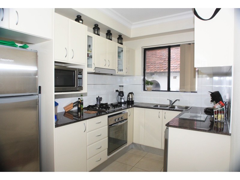 2/76-78 Courallie Ave, Homebush West NSW 2140