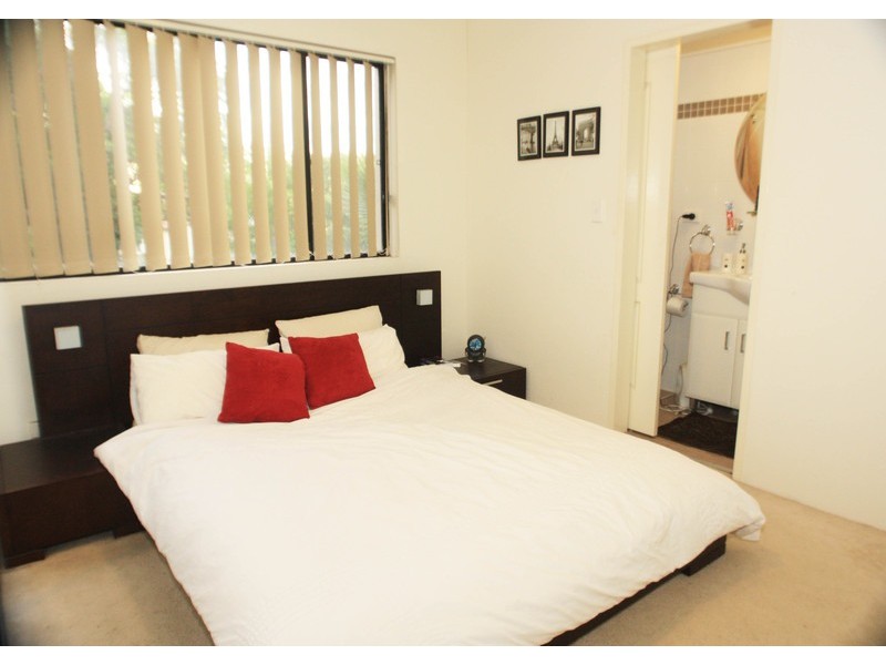 2/76-78 Courallie Ave, Homebush West NSW 2140