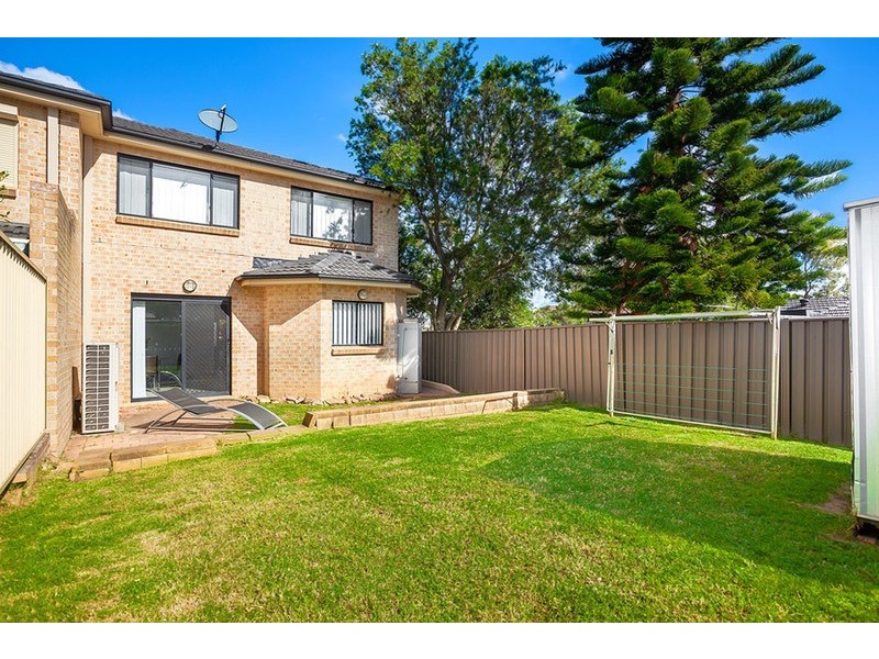 8 Wesley Street, Greenacre NSW 2190