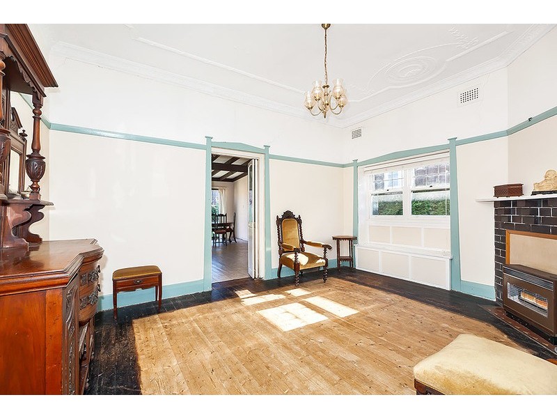 27 Hillcrest Avenue, Strathfield South NSW 2136