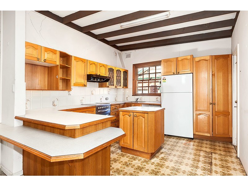 27 Hillcrest Avenue, Strathfield South NSW 2136