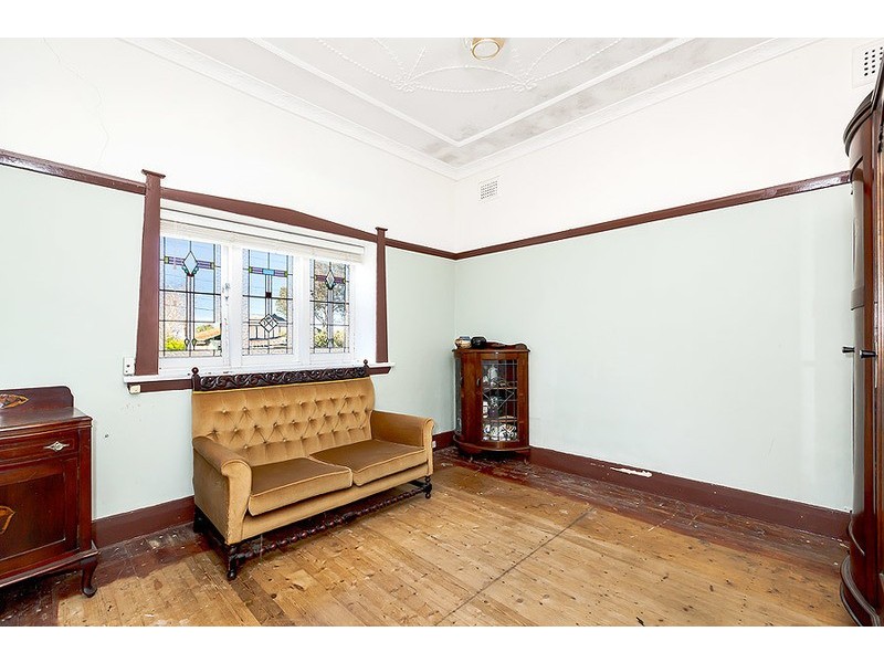 27 Hillcrest Avenue, Strathfield South NSW 2136