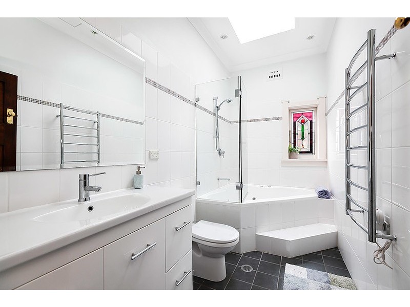 17 Evelyn Avenue, Concord NSW 2137