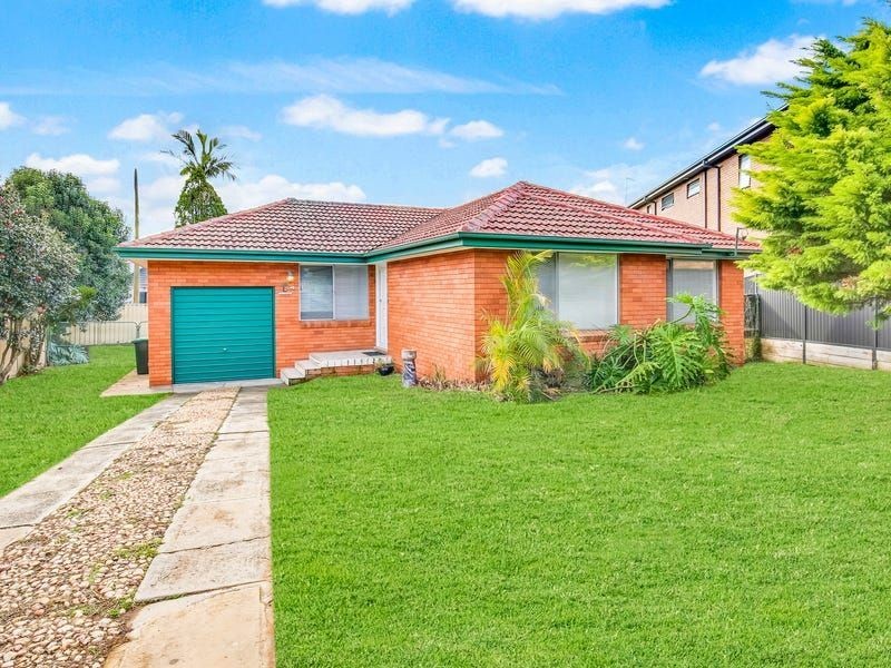 3 Wolli Place, Greenacre NSW 2190