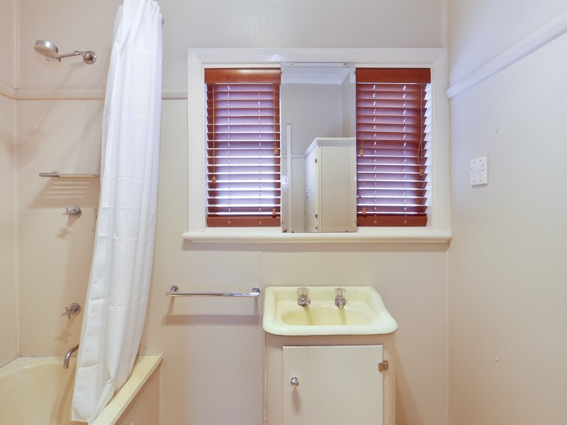 2 Miller Street, Mayfield NSW 2304