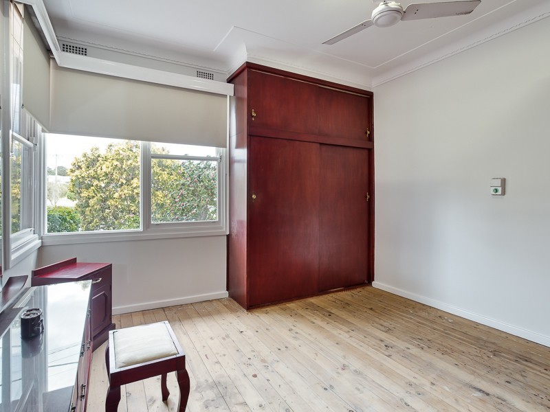 20 Derna Rd, Shortland NSW 2307