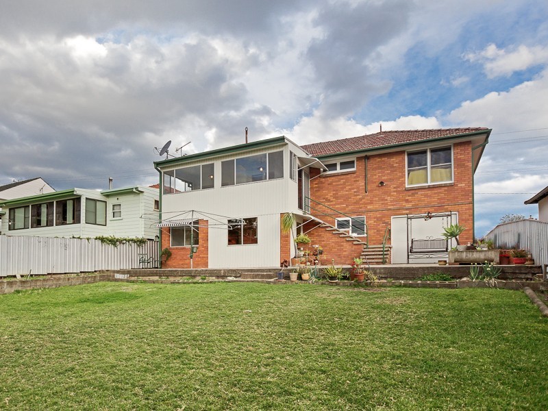 20 Derna Rd, Shortland NSW 2307