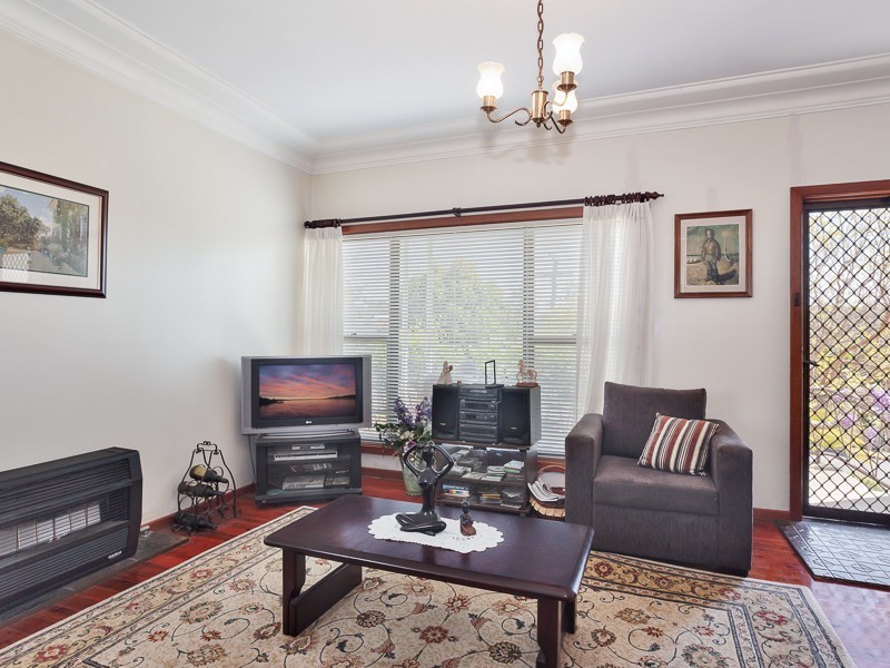 13 Lemana Place, Kahibah NSW 2290