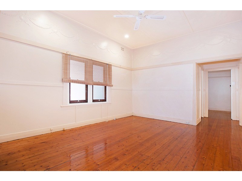 32 South Street, Adamstown NSW 2289