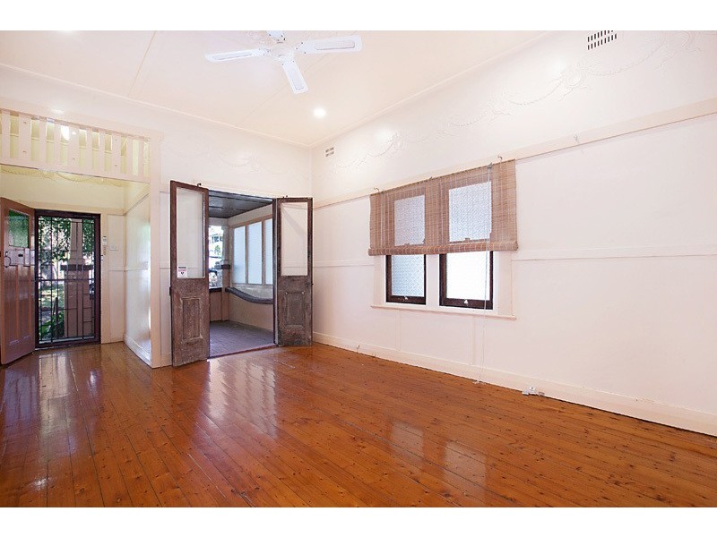 32 South Street, Adamstown NSW 2289