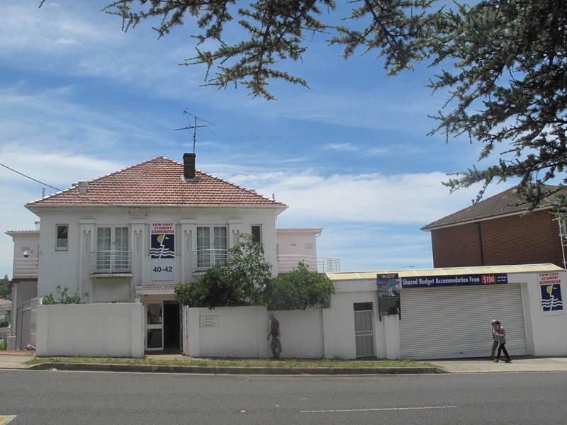 40-42 Coogee Bay Rd, Sydney NSW 2000