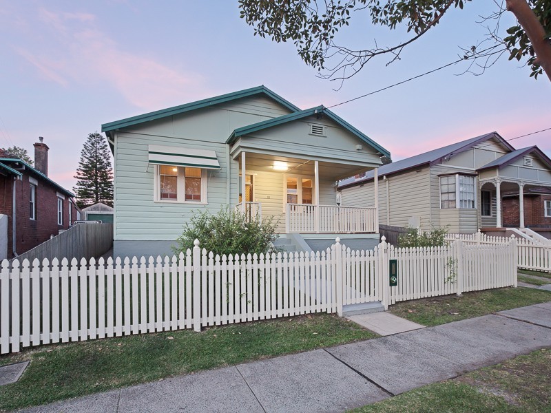 11 Buruda Street, Mayfield NSW 2304