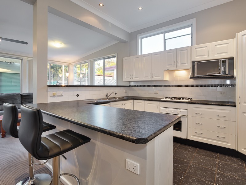 11 Buruda Street, Mayfield NSW 2304