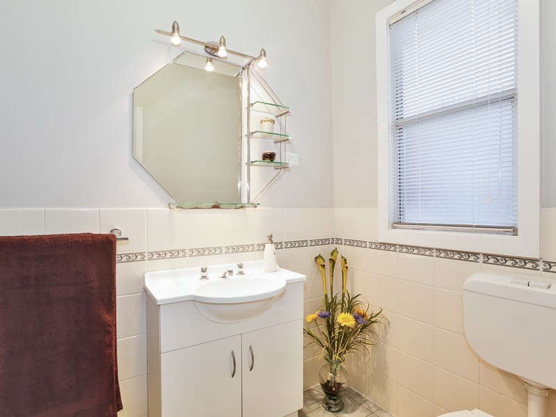 11 Buruda Street, Mayfield NSW 2304