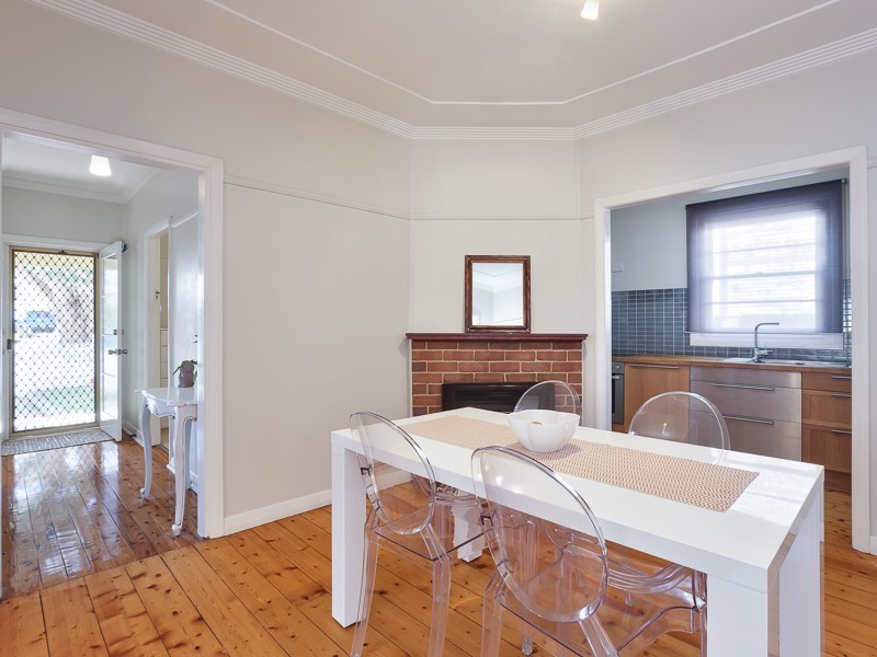 82 Lowry Street, Cardiff NSW 2285