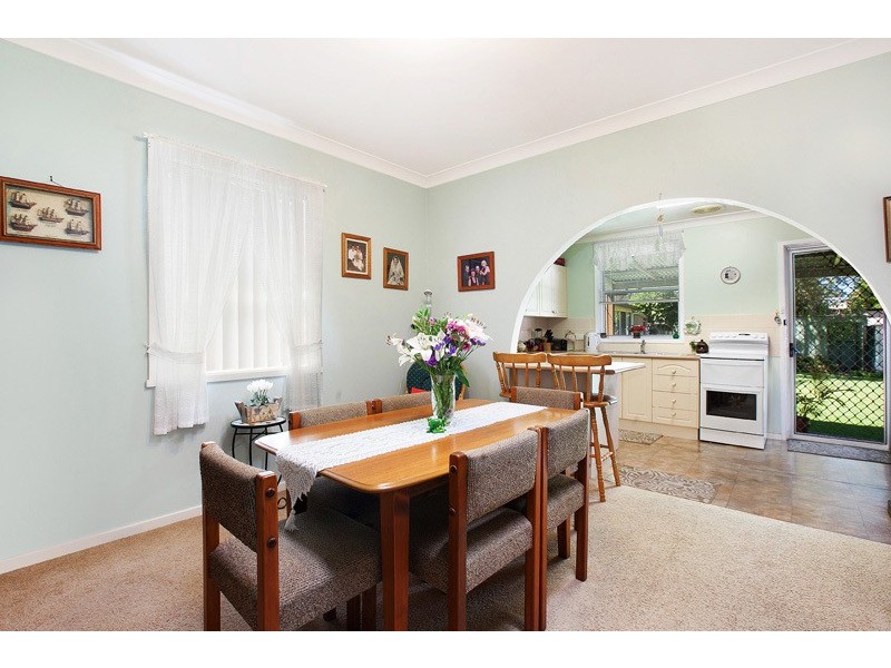 8  Punt Rd, Stockton NSW 2295