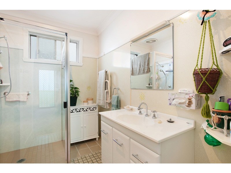 8  Punt Rd, Stockton NSW 2295