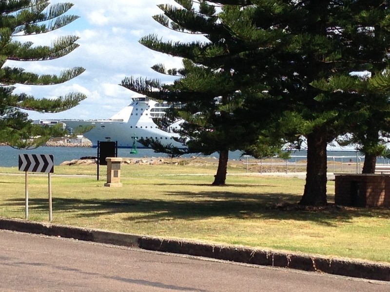 8  Punt Rd, Stockton NSW 2295