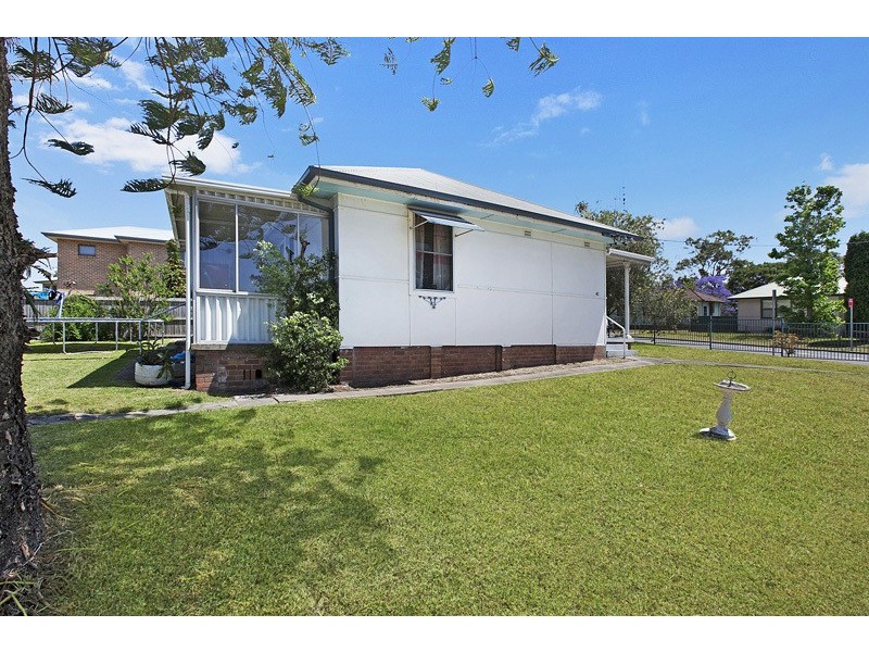 41 Marmong Street, Booragul NSW 2284