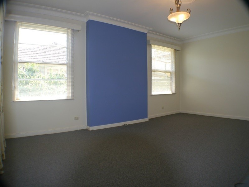 11 Sheridan Ave, Adamstown Heights NSW 2289