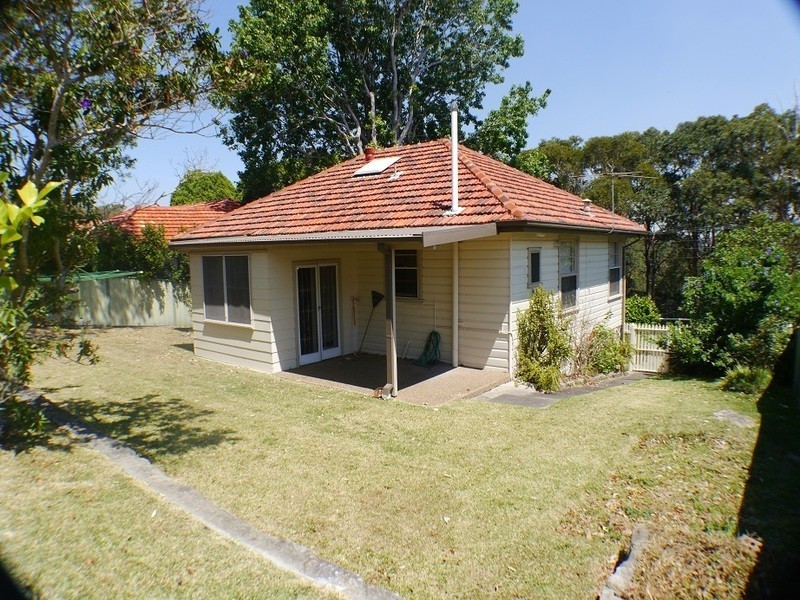11 Sheridan Ave, Adamstown Heights NSW 2289