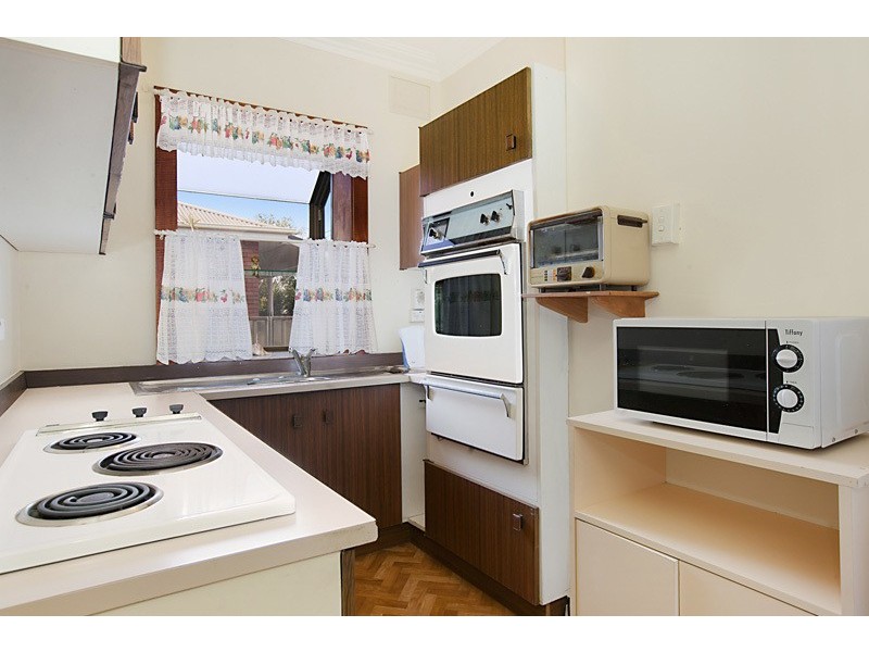 1 Lomond Street, Stockton NSW 2295