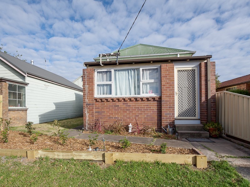 9 Teralba Road, Broadmeadow NSW 2292