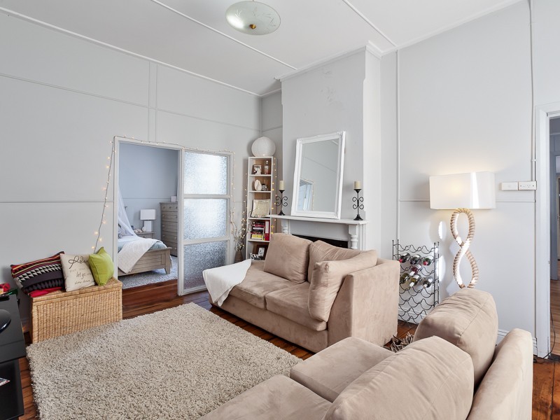 9 Teralba Road, Broadmeadow NSW 2292