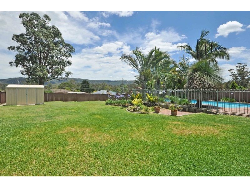 16 Brooks Street, Killingworth NSW 2278