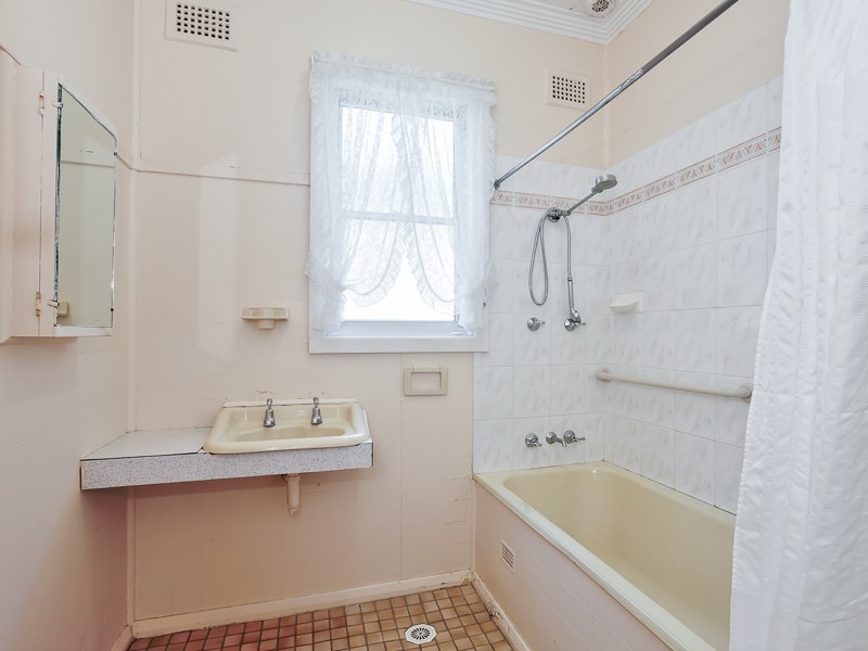 7 Schroder Ave, Waratah NSW 2298