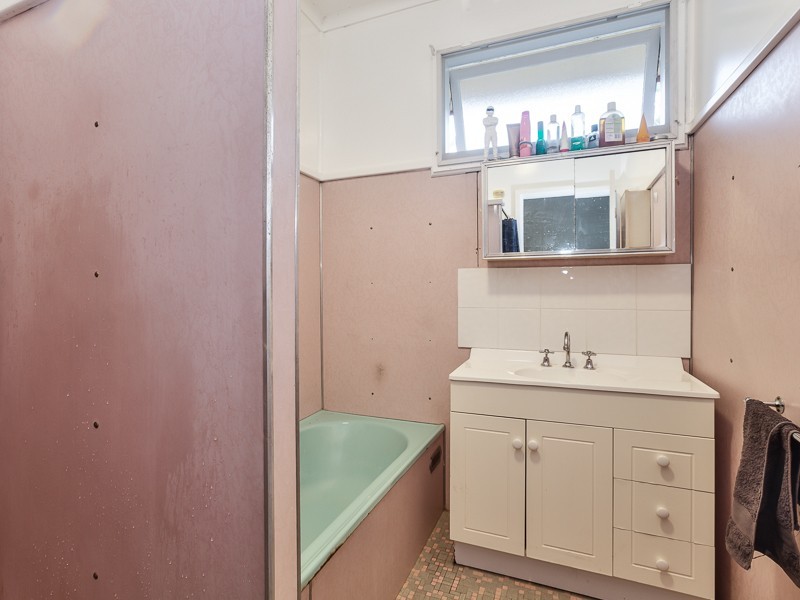 85 Myall Rd, Cardiff NSW 2285