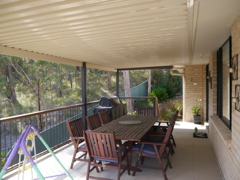 9 Bangalore Place, Cameron Park NSW 2285
