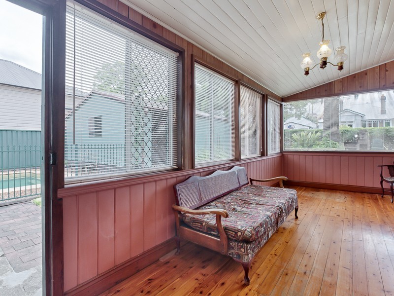 16 Lorna Street, Waratah NSW 2298