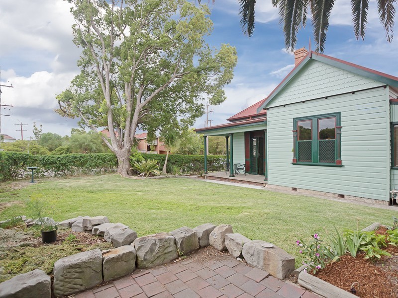 16 Lorna Street, Waratah NSW 2298