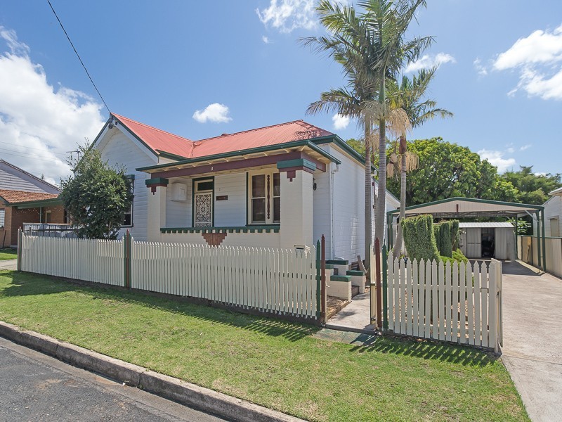 3 Smart Street, Waratah NSW 2298