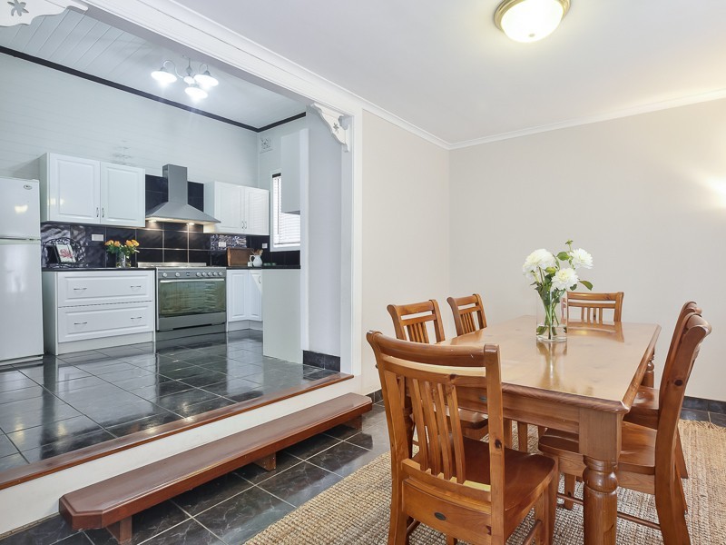 3 Smart Street, Waratah NSW 2298