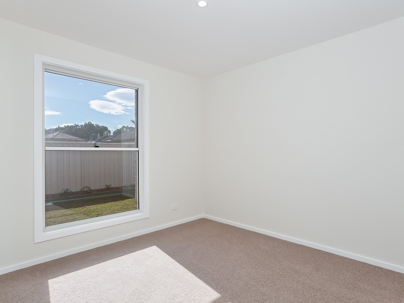2/13 Margaret Street, Warners Bay NSW 2282