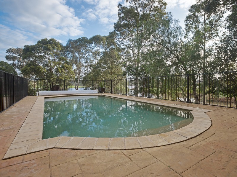 20 Bakeri Cicuit, Warabrook NSW 2304