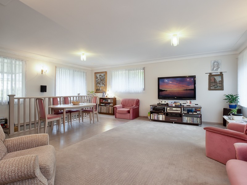 2 Slade Close, Rankin Park NSW 2287